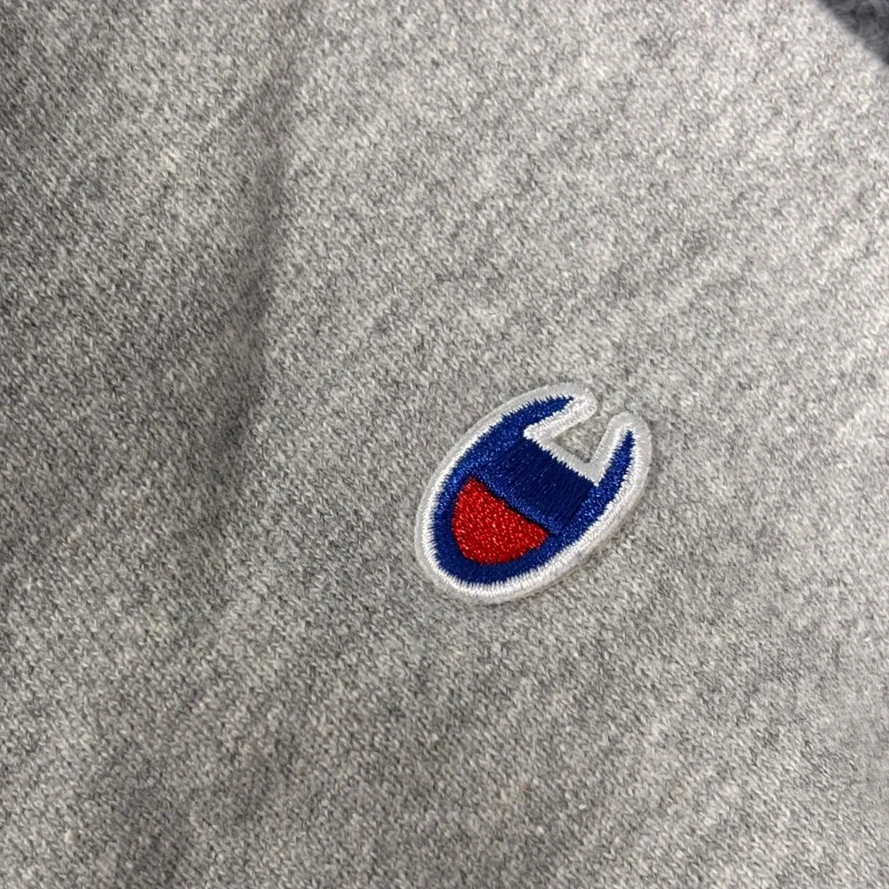 Champion VTG Reverse Weave Sweatshirt Mens Small Gray Logo Pullover Crewneck